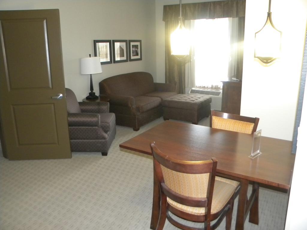 Teddy'S Residential Suites Watford City Exterior foto